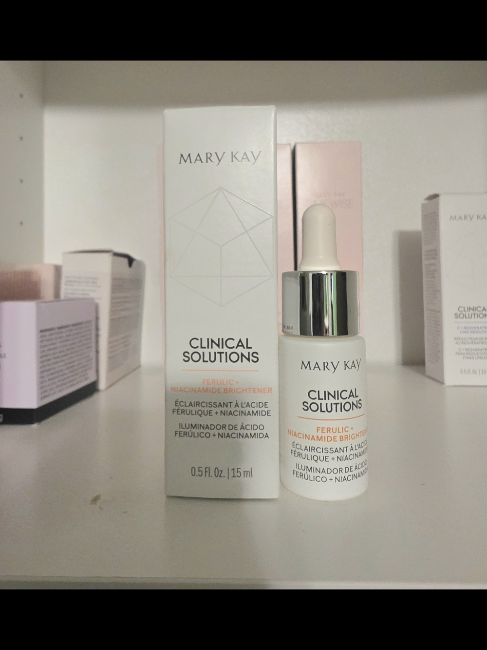 Mary Kay Clinical Solutions Ferulic + Niacinamide Brightener - White